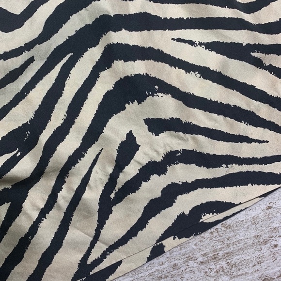 Michael Michael Kors 100% silk Animal Print skirt - Picture 8 of 9